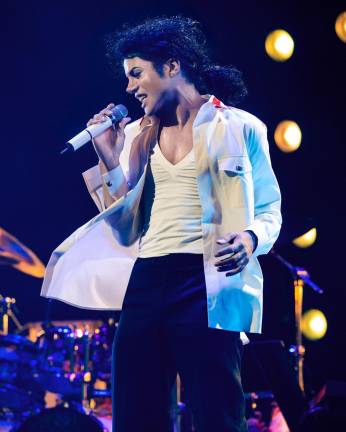 Jaafar Jackson como Michael Jackson en la película biográfica.