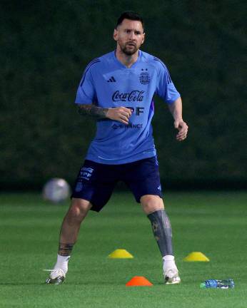 Lionel Messi hace entrenamiento diferenciado con Argentina