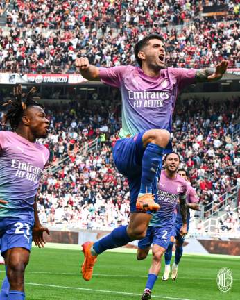 El Milán alarga su dulce momento con goleada al Lecce