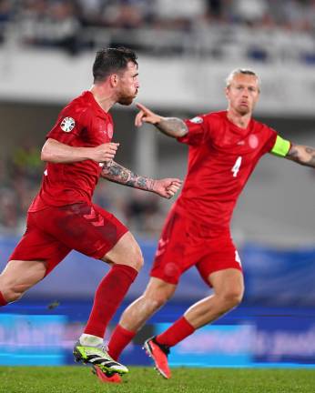 Hojbjerg da la victoria a Dinamarca en eliminatoria para la Euro