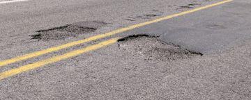 $!Bache en carretera federal provoca incendio de vehículo escuinapense en Rosario