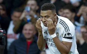 Real Madrid terminó con nueve.
