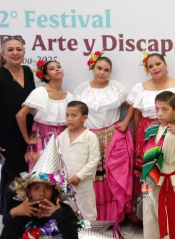 $!Grecia tenía lista su fiesta de XV años; la despedirán con chambelanes