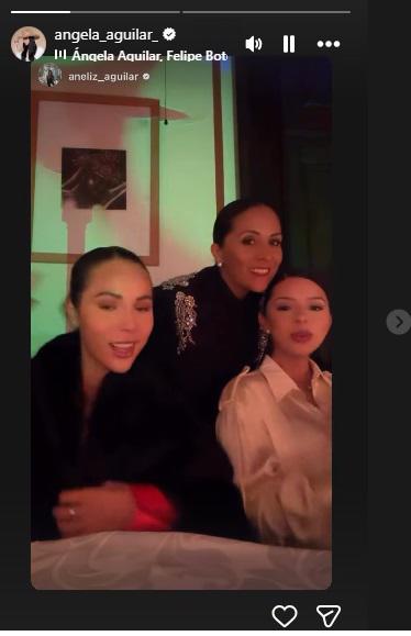 $!Ángela Aguilar recibió el Año Nuevo rodeada de su familia.