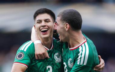 Cristóbal Alfaro marca ambos goles del Tri.
