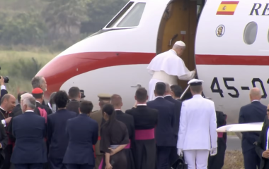 El Papa León XIV concluyó su viaje apostólico a España, que incluyó actividades en Madrid, Barcelona y las Islas Canarias.