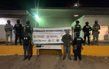 Una denuncia al 089 deriva en dos detenidos y el aseguramiento de 13 mil litros de combustible en Sinaloa.