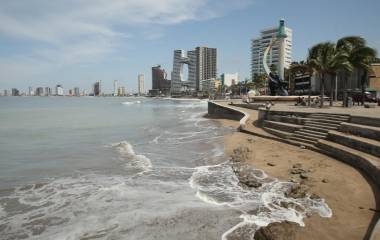 En el sur de Sinaloa se espera mar de fondo ocasionado por el huracán Polo.
