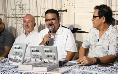 Juan José Rodríguez exhortó a preservar la lectura en papel durante el aniversario del Club de Lectura “Mario Vargas” en Mazatlán.