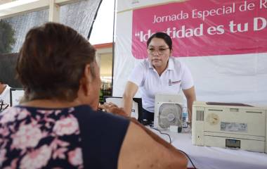 El Gobierno municipal informó que durante la jornada se atendió a niñas, niños, jóvenes y personas adultas que acudieron para realizar trámites relacionados con su identidad y documentación oficial.