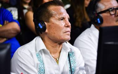 Julio César Chávez habló sobre la carrera de su hijo y explicó por qué Saúl ‘Canelo’ Álvarez logró superar su trayectoria.