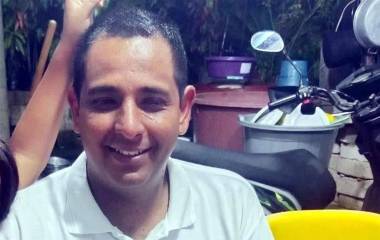 El fundador y director del portal de noticias Pinotepa Comunica, Hamurabi Huesca Manzano, fue asesinado en Santiago Pinotepa Nacional, Oaxaca.