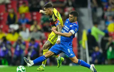 El empate deja a América con sabor agridulce en su regreso al Azteca, mientras que Cruz Azul se mantiene sólido en la segunda posición de la tabla.