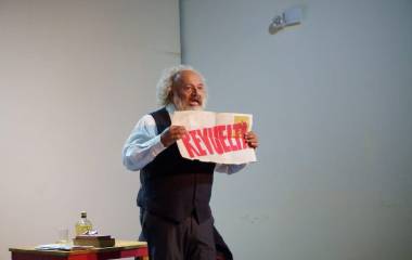 Rodolfo “Fito” Arriaga interpreta a Karl Marx en “Marx en el Soho”, en Casa Haas.