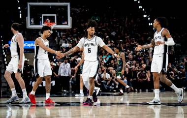 Spurs iguala la serie.