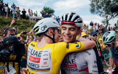 El líder del Tour de France señaló que ayudará al mexicano a retener la tercera posición de la clasificación general en la etapa 21.