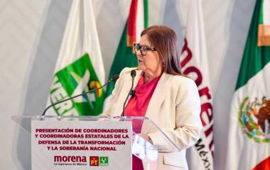 Imelda Castro Castro cuestionó que Enrique Inzunza Cázarez continúe en el cargo de senador.