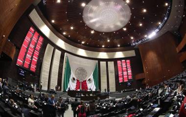 La iniciativa para reducir la jornada laboral en México fue aplazada en la Cámara de Diputados; fue regresada a comisiones.