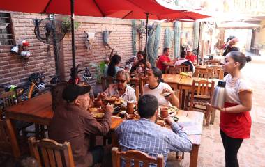 Los restauranteros confían en que la difusión en redes sociales, agencias de viajes y programas como Enamórate de Sinaloa siga fortaleciendo la llegada de visitantes.