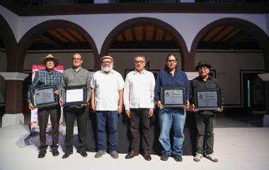 Músicos, actores y promotores culturales de la entidad recibieron distinciones por décadas de trabajo en favor del desarrollo artístico de Sinaloa.