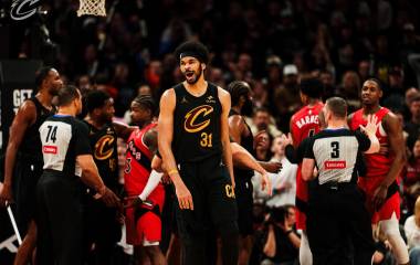 Jarrett Allen encestó 22 puntos.