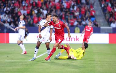 Paulinho marca doblete por Toluca.
