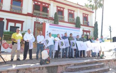 Banderazo de inicio de la jornada contra mosco transmisor del dengue, zika y chikungunya en Rosario.