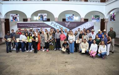 Representantes de proyectos reciben apoyos PACMYC en Culiacán.
