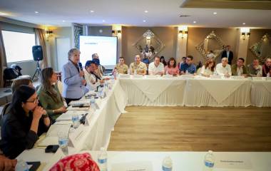 La Secretaria de Medio Ambiente, Alicia Bárcena, encabeza la comitiva del Gobierno federal para revisar los proyectos de inversión en la Bahía de Ohuira y Topolobampo.