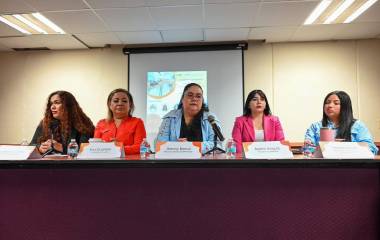 Comunicadoras de Sinaloa compartieron experiencias y desafíos en torno a la violencia de género durante un conversatorio en la UAS.