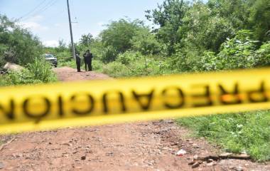 El reporte del homicidio se registró en un hotel ubicado a un costado de la carretera Escuinapa-Teacapán.