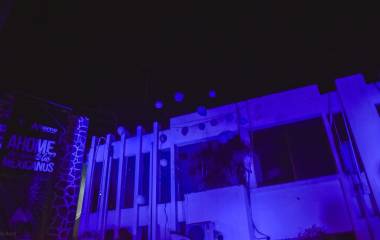 El Gobierno Municipal de Ahome iluminó de azul las instalaciones de su Palacio Municipal.