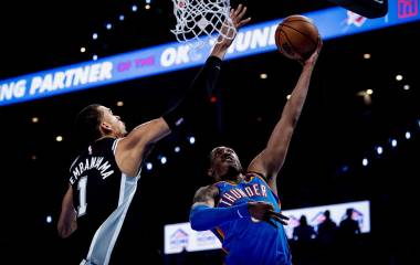 Victor Wembanyama fue determinante para que los Spurs iniciaran la final del Oeste con triunfo.