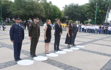Durante la ceremonia se rindieron honores al lábaro patrio y se recordó el legado de Gabriel Leyva Solano, asesinado el 13 de junio de 1910.
