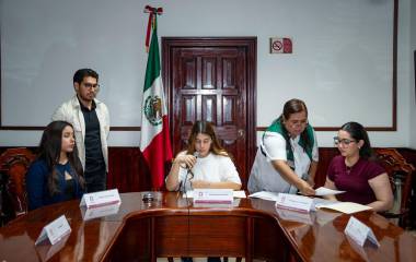 Estudiantes de la UAS visitan las instalaciones del Palacio Municipal de Culiacán.