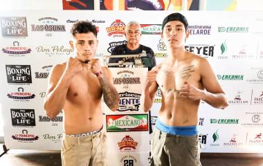 José Ángel “Chinito” Amaro (der.) y Miguel Pedraza cumplen con la báscula.