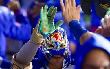 Ofensiva letal de Charros castiga al pitcheo de Cañeros para asegurar la serie en Zapopan.