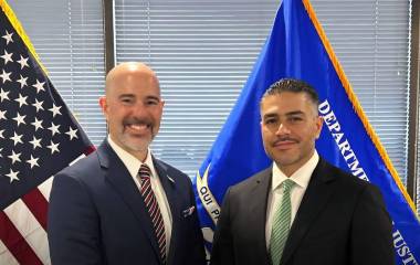 Terrance Cole, titular de la DEA; y Omar García Harfuch, Secretario de Seguridad y Protección Ciudadana.