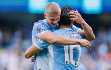 Manchester City arranca la temporada con triunfo.