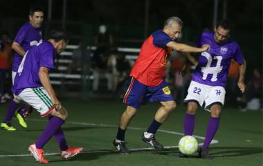Frutería Bernal liga goleada en Torneo de Futbol del Recuerdo.