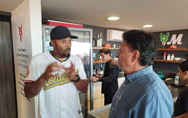 Chris Roberson llega a Mazatlán para asumir el timón de Venados.