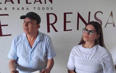 Daniela Izquierdo indicó que aunque su abuelo y su padre fueron locatarios del mercado, a ella no se le ha permitido emprender.