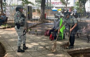 Guardia Nacional en Culiacán brinda salud, cortes de cabello y prevención en espacios públicos.