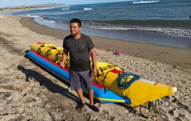 Lo que inició como un paseo familiar se convirtió un atractivo en playa Majahual, en Chametla.