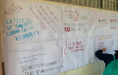 En el muro de la expresión en la Faciso, repudian el servicio del transporte público de Mazatlán.