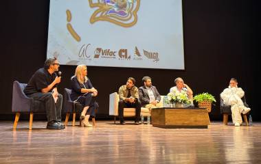 Artistas, empresarios y representantes de la sociedad civil participaron en el panel “El arte también construye paz”, durante el encuentro Sinaloa Transforma, en Culiacán.