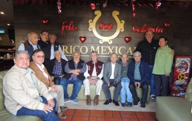 Grata reunión disfruta el grupo de prevorianos en su tradicional reunión.