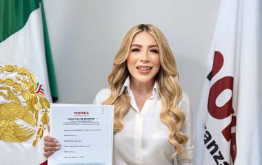 La Diputada local Verónica Avilés se registra en Morena para buscar la coordinación municipal en Badiraguato.