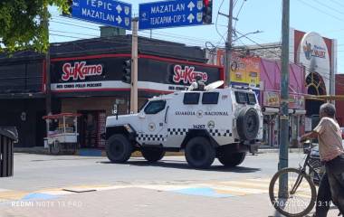 Fuerzas Federales mantienen un operativo en el Centro de Escuinapa.