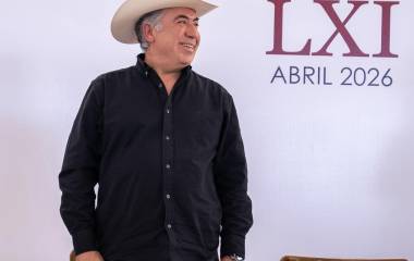 Enrique Inzunza Cázarez fue anunciado en el pleno de la Cámara de Senadores como integrante de las Comisiones de Puntos Constitucionales y de Gobernación.